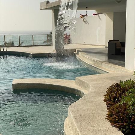 Villa Somone Pied Dans L'Eau Bagian luar foto
