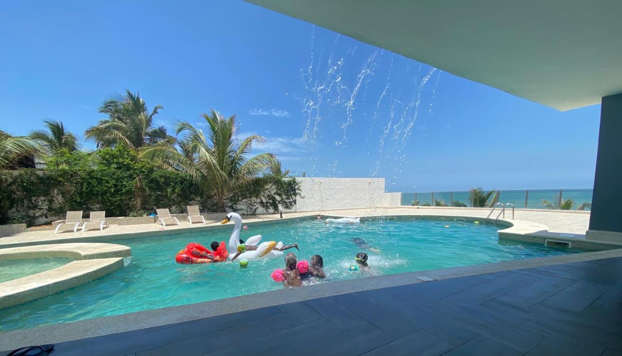 Villa Somone Pied Dans L'Eau Bagian luar foto
